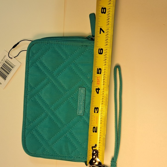 Vera Bradley.RFID - Picture 3 of 10